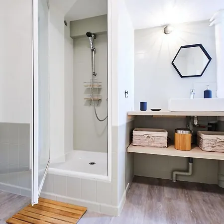 Central And Chic Family Apt 10 Mins To Grande Plage Beach! * Μπιαρίτζ
